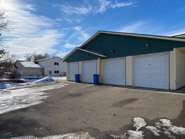 Room for rent in Cambridge, Minnesota