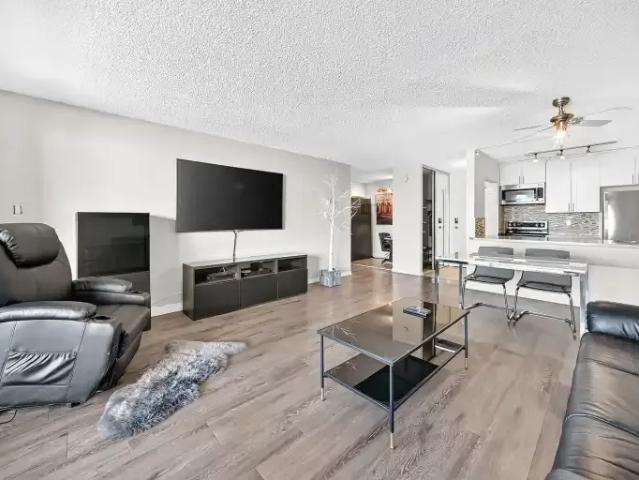 Condo for rent in Downtown Commercial Core, Calgary