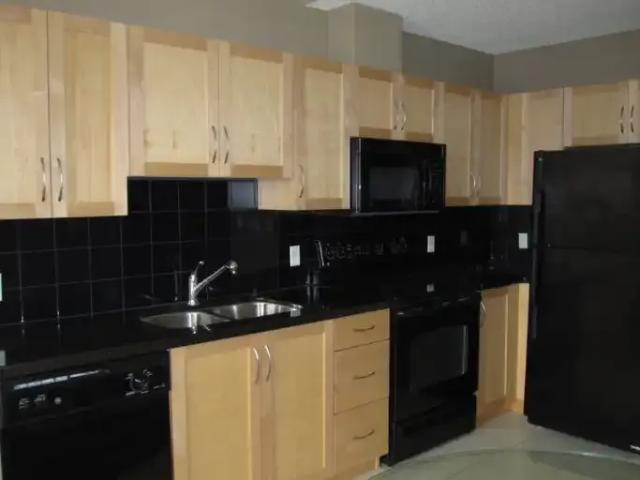 Condo for rent in Connaught, Calgary