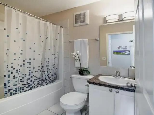 Condo for rent in Crossfield Mobile Estates, Town of Crossfield
