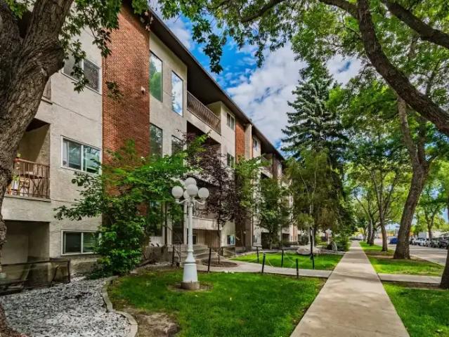 Condo for rent in Queen Alexandra, Edmonton