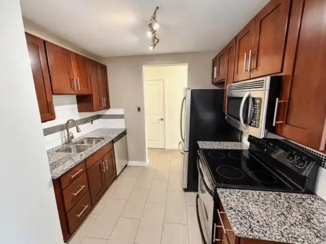 Condo for rent in Wîhkwêntôwin, Edmonton