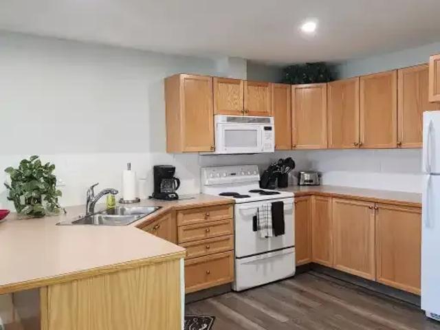 Condo for rent in Devonshire, Alberta