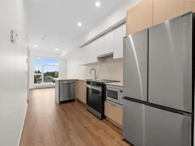 Condo for rent in Surrey, British Columbia