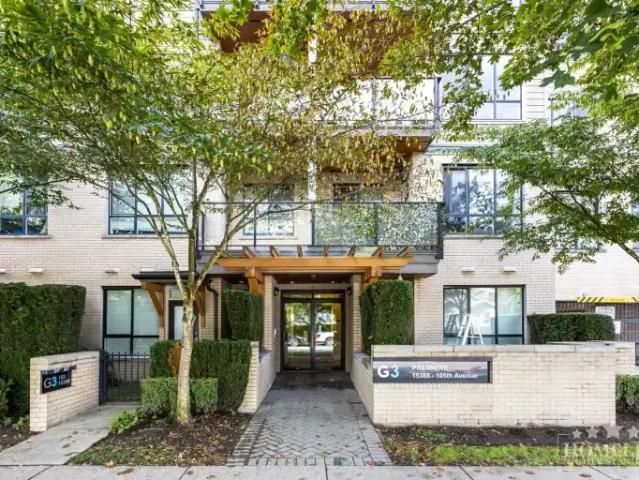 Condo for rent in Surrey, British Columbia