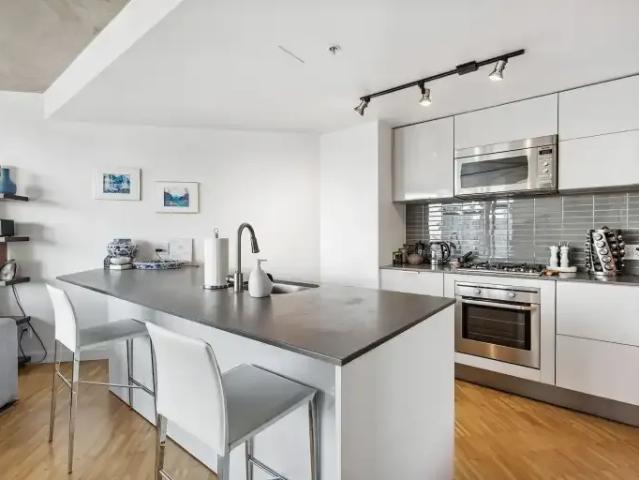 Condo for rent in Gastown, Vancouver
