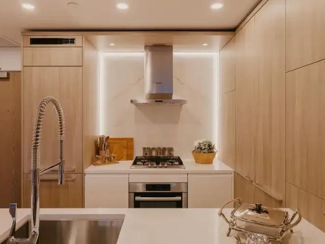 Condo for rent in White Rock, British Columbia