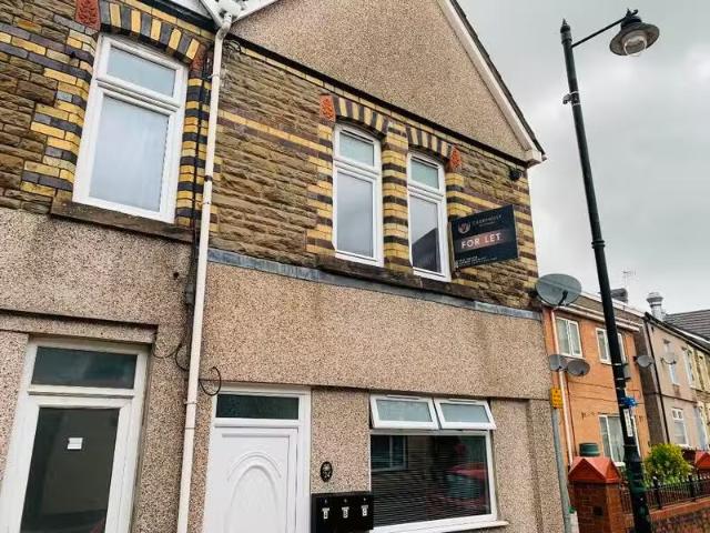 House for rent in Caerphilly, Wales