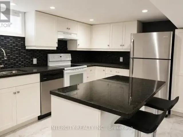 House for rent in Bradford West Gwillimbury, Central Ontario
