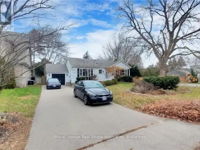 House for rent in Burlington, Ontario