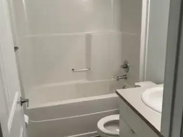 House for rent in Wedgewood, Alberta
