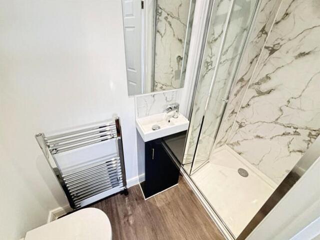 House for rent in Harmondsworth, Harmondsworth