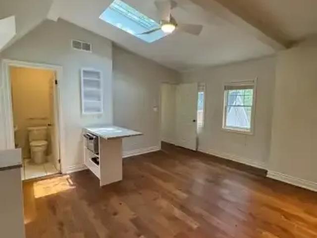 House for rent in Oakville, Golden Horseshoe
