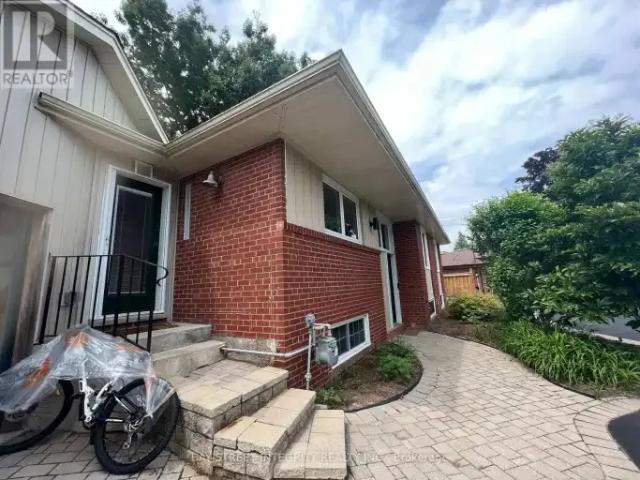 House for rent in Oakville, Ontario