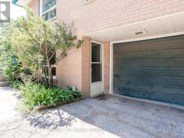 House for rent in Oakville, Ontario