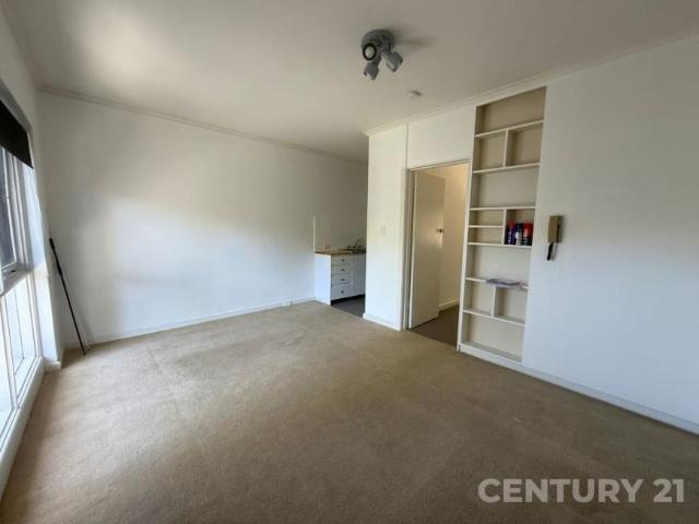 House for sale in Ormond, Melbourne