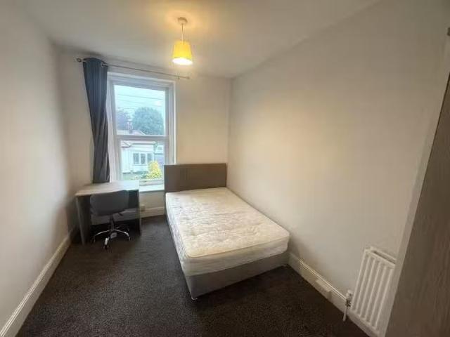 House for rent in Kingswood