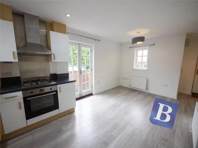 House for rent in Navestock Side