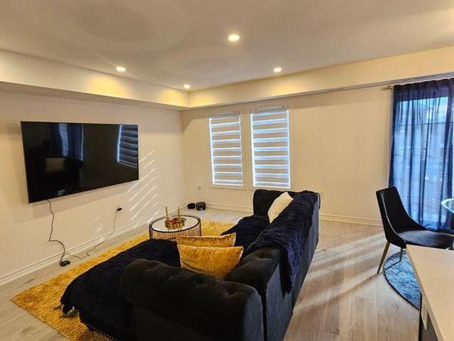 Room for rent in Barrie