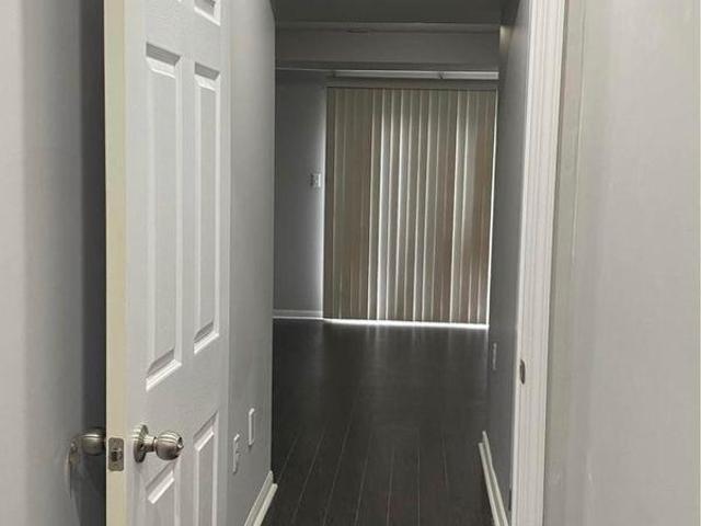 Room for rent in Brampton
