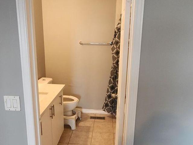 Room for rent in Brampton