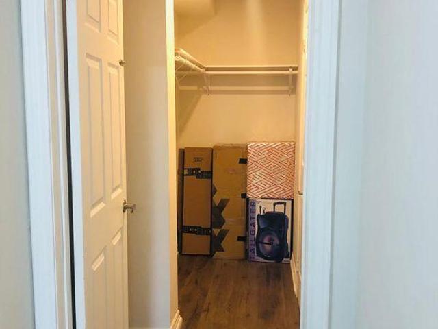 Room for rent in Georgina, Ontario