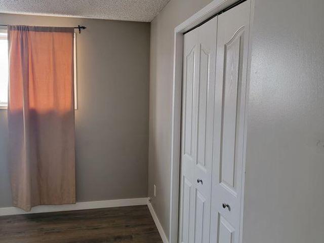 Room for rent in Northwest, Alberta