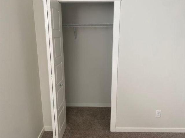 Room for rent in Northwest, Alberta