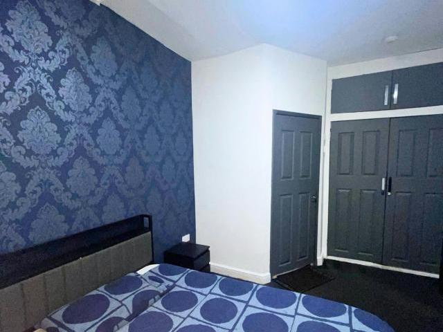Room for rent in Ball Hill, West Midlands