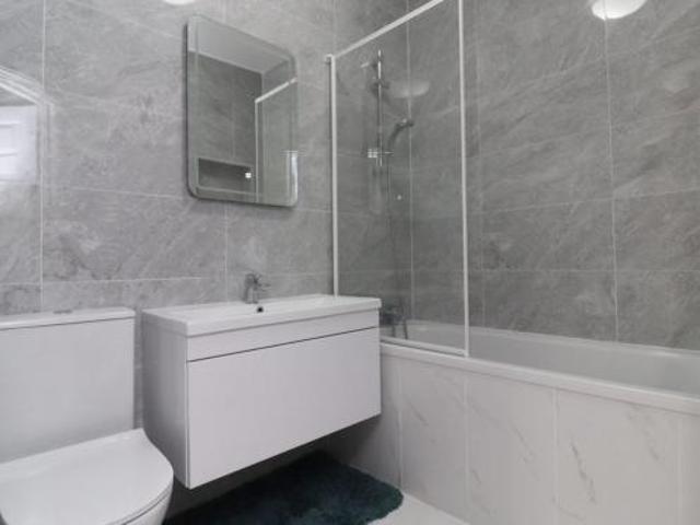 Room for rent in Beddington, Greater London