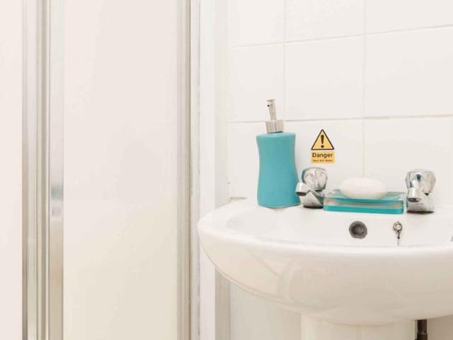 Room for rent in Watergate, Devon