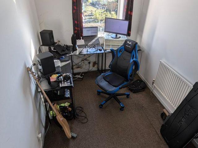 Room for rent in Firwood Fold, Bolton