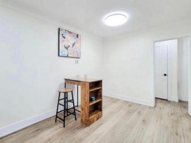 Room for rent in Ancaster, Ontario