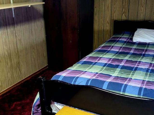 Room for rent in Ancaster, Ontario