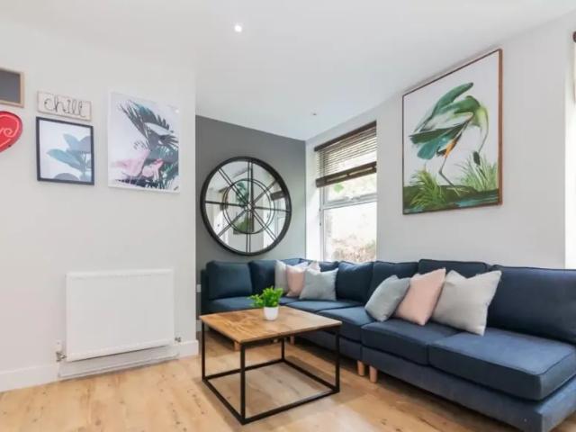 Room for rent in Thornton Lodge, Huddersfield