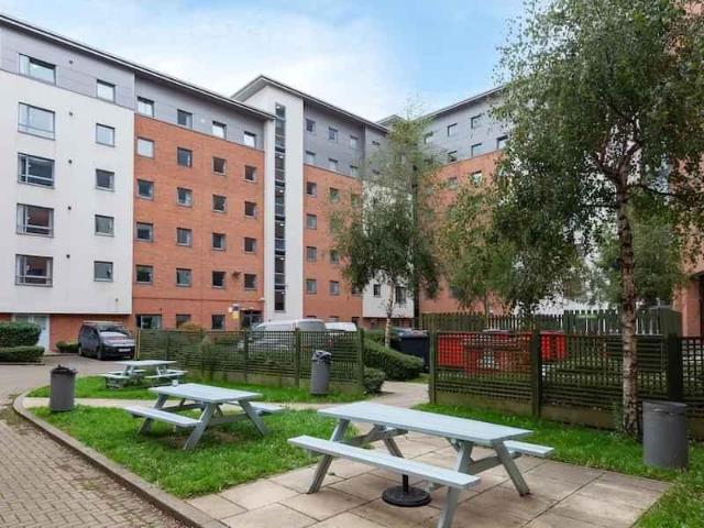 Room for rent in Bede Island, Old Wharf