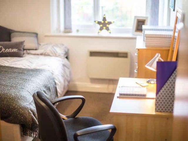 Room for rent in Chorlton-on-Medlock, Georgia