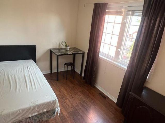 Room for rent in Mississauga