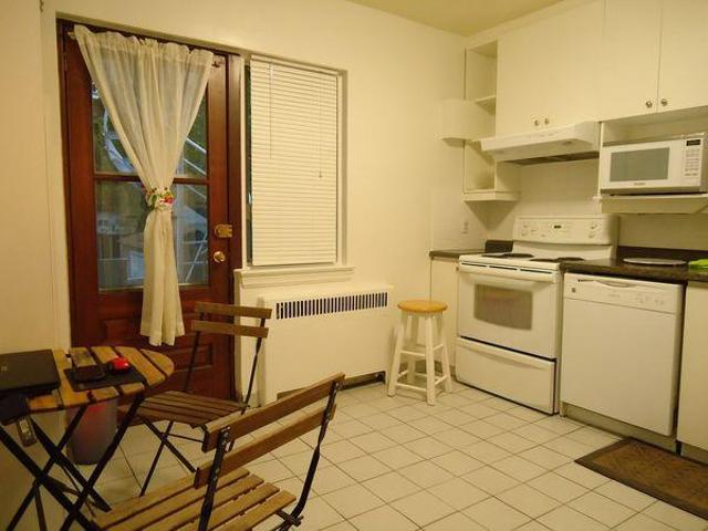 Room for rent in St. Leonard's, Quebec