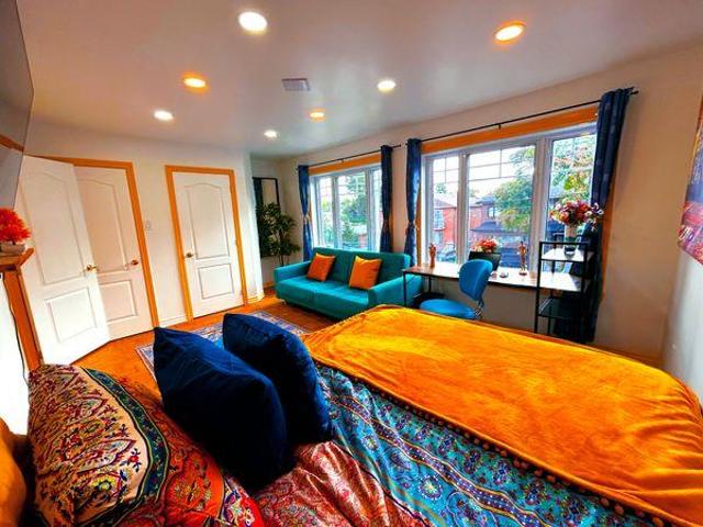 Room for rent in St. Leonard's, Quebec