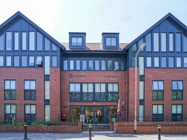 Room for rent in Poolfields, Butterton