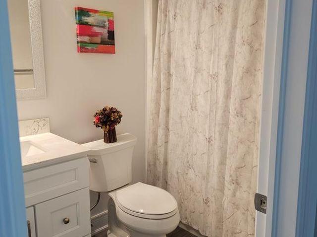 Room for rent in Niagara, Ontario