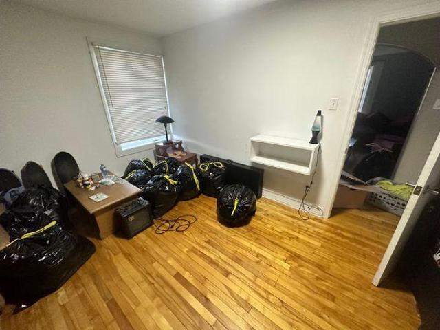 Room for rent in Les Jardins-de-napierville, Quebec