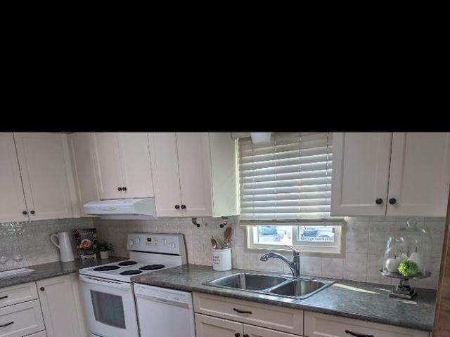 Room for rent in Surrey, British Columbia