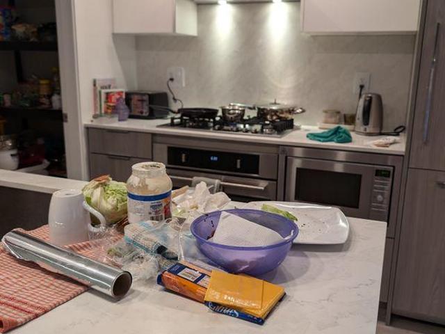 Room for rent in Surrey, British Columbia