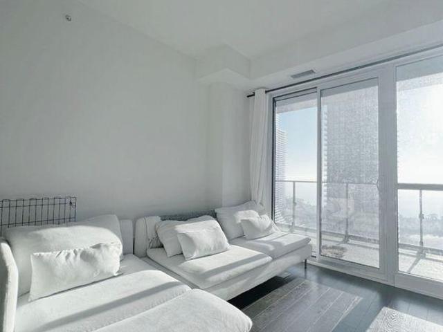 Room for rent in Woburn, Ontario