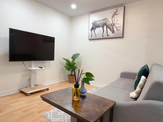 Room for rent in York, Ontario