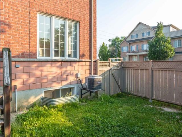 Room for rent in Woburn, Ontario
