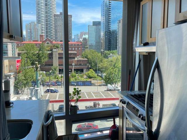 Room for rent in Vancouver, British Columbia