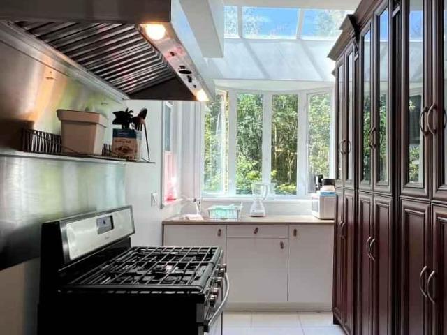 Room for rent in Vancouver, British Columbia